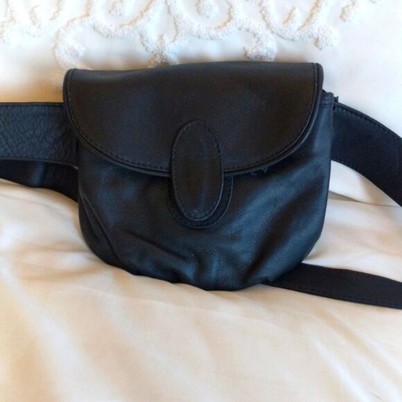 Simon Cross Shoulder/ Belt Bag - Picture 7 of 14